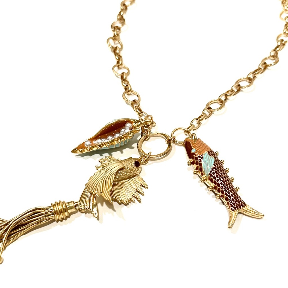 ZARA Gold Tone Seascape Enamel Fish & Shell Toggle Necklace w pearl Accents NEW - Picture 9 of 10